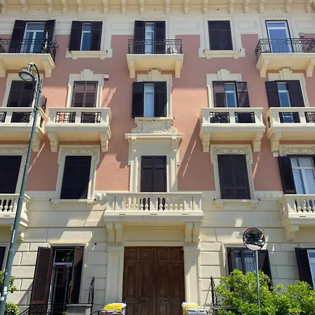 Lägenhet Maison Sanfelice